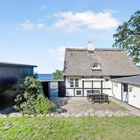 With Breathtaking Sea And Cliff Views * Allinge-Sandvig