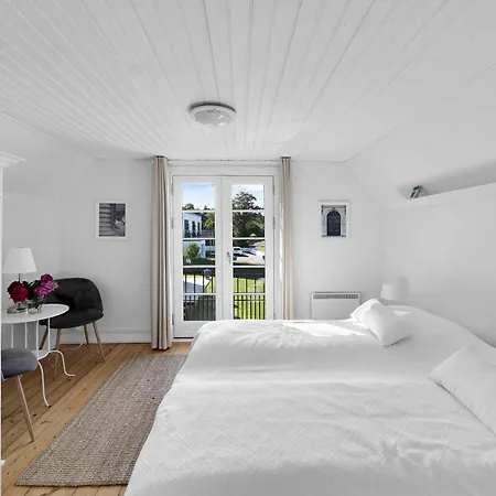 Dom wakacyjny With Breathtaking Sea And Cliff Views Allinge-Sandvig