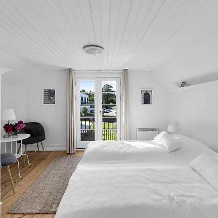 With Breathtaking Sea And Cliff Views * Allinge-Sandvig