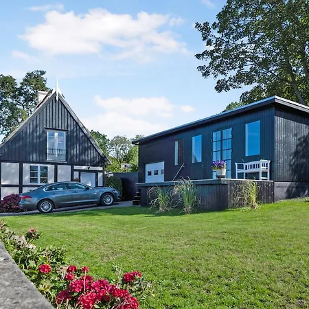 With Breathtaking Sea And Cliff Views Allinge-Sandvig