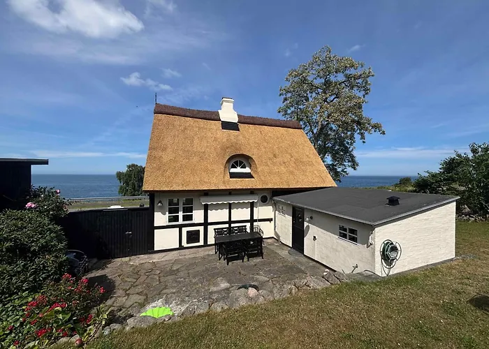 With Breathtaking Sea And Cliff Views Allinge-Sandvig
