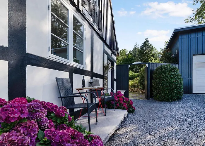 Дом отдыха With Breathtaking Sea And Cliff Views *