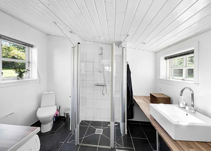 With Breathtaking Sea And Cliff Views Дом отдыха *