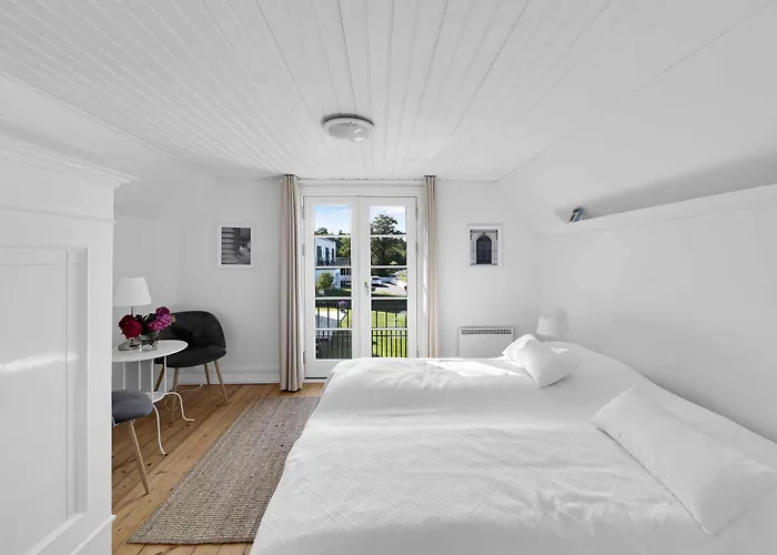 With Breathtaking Sea And Cliff Views Дом отдыха