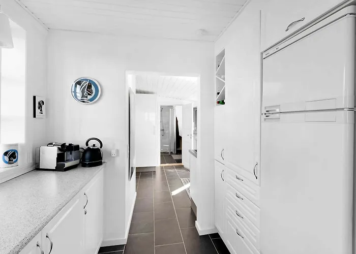 Дом отдыха With Breathtaking Sea And Cliff Views *