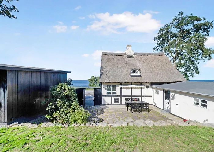 With Breathtaking Sea And Cliff Views Allinge-Sandvig